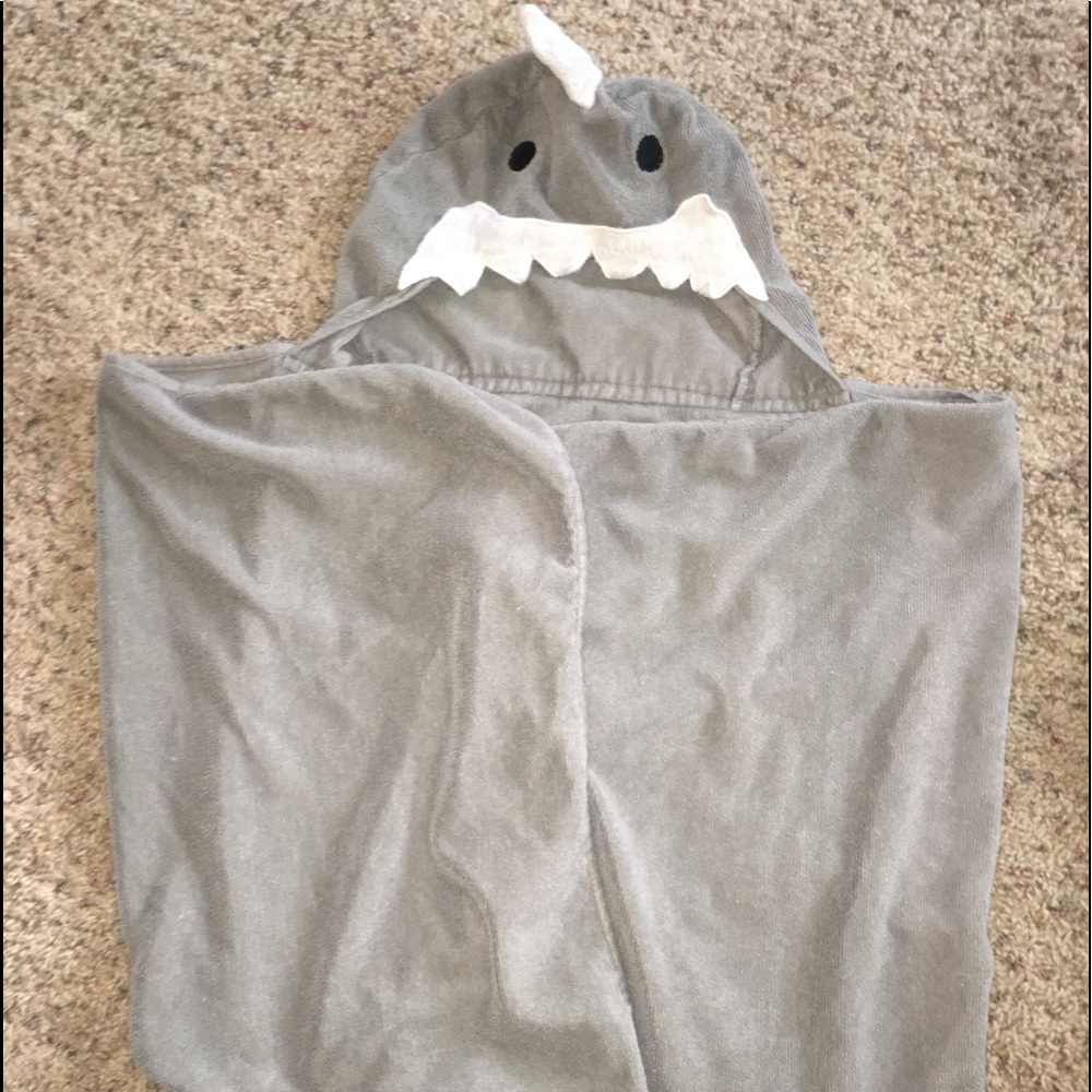 Seven hooded towels. Smoke free home.